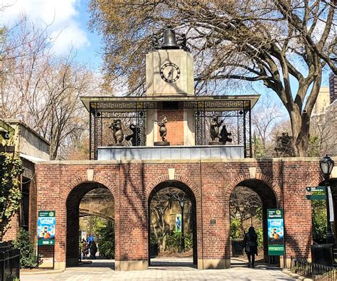 central park zoo gate
